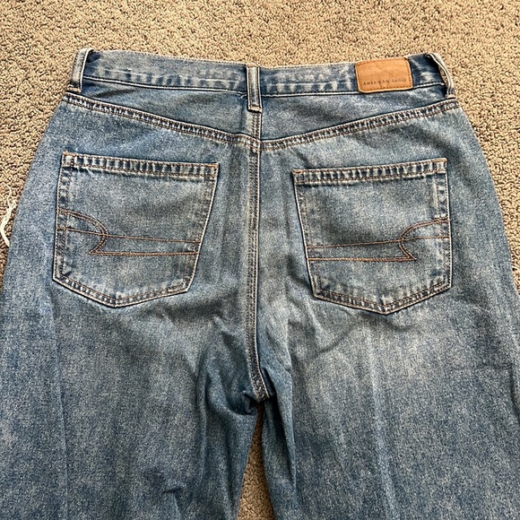 American Eagle mom jean size 4 regular - Picture 5 of 6
